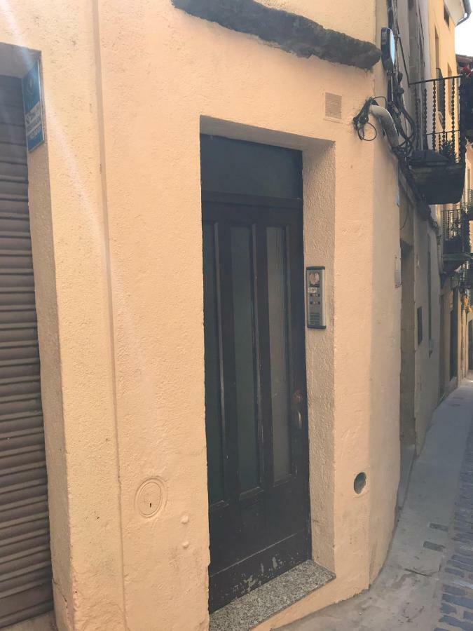 Apt 2 Acollidor Al Centre Historic De Vic Aptgarbi Eksteriør billede
